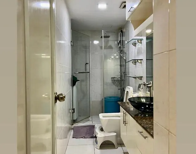 Staycation At The Avenue Residences By Melo *